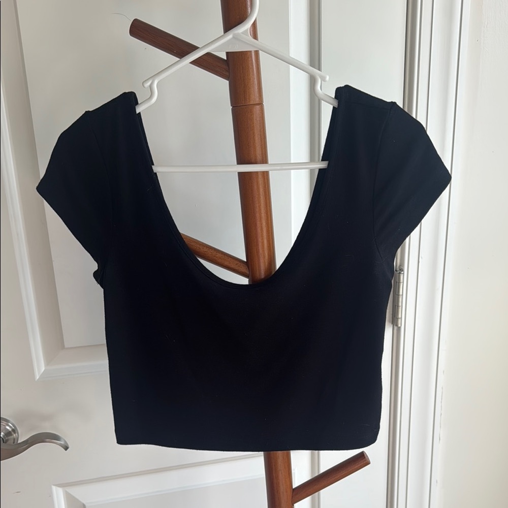 Guess Black Cap Sleeve Crop top